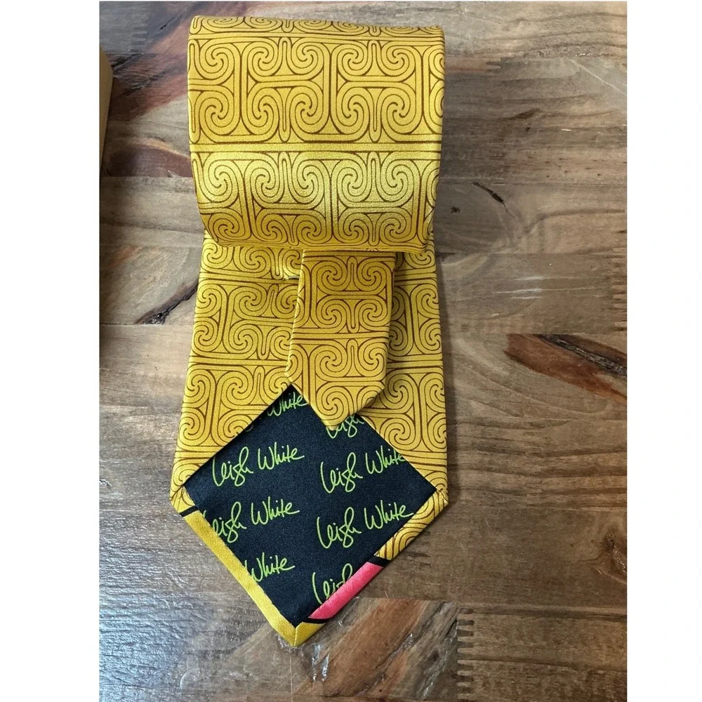 Leigh White Neckwear Gold Silk Limited Edition Artist Series 1 Tie Wood Box VTG